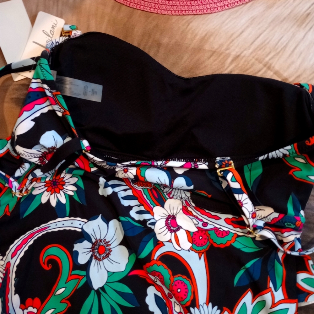 NWT Leilani swimsuit top - Picture 5 of 5